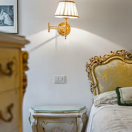 Luxury And Romantic Secret Escape In Venice!