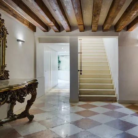 Апартаменты Luxury And Romantic Secret Escape In Venice!
