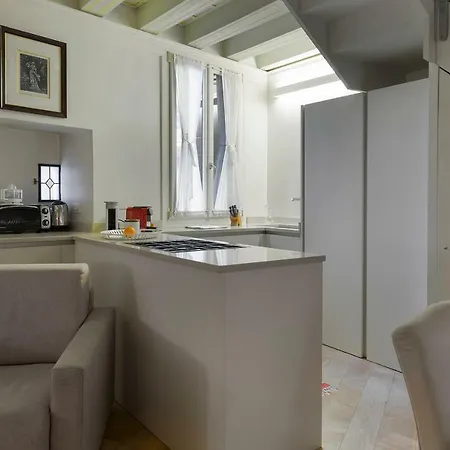 Luxury And Romantic Secret Escape In Venice! Апартаменты